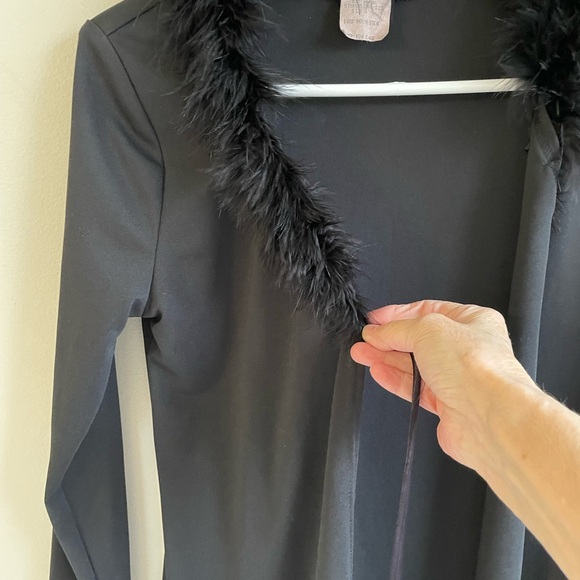 VINTAGE BLACK COVER UP MARABOU FUR TRIM COLLAR TIES LONG SLEEVE LA BELLE - Picture 7 of 12